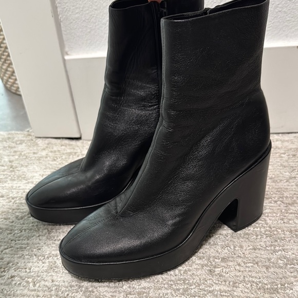 Rag and Bone Women's Black Ankle Boots - Picture 1 of 4